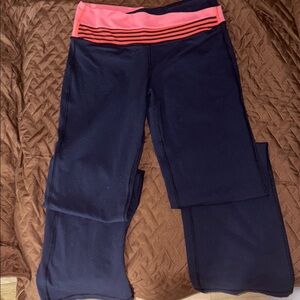 Black and Pink Leggings with Stretchy Fabric